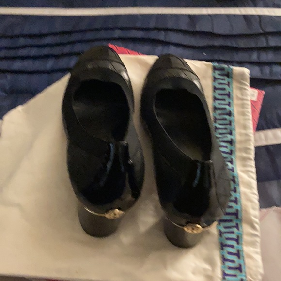 Eight - Picture 3 of 3